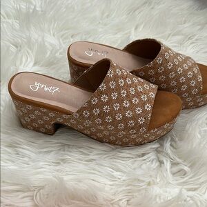 Brown Mules with Wooden Sole and Open Toe